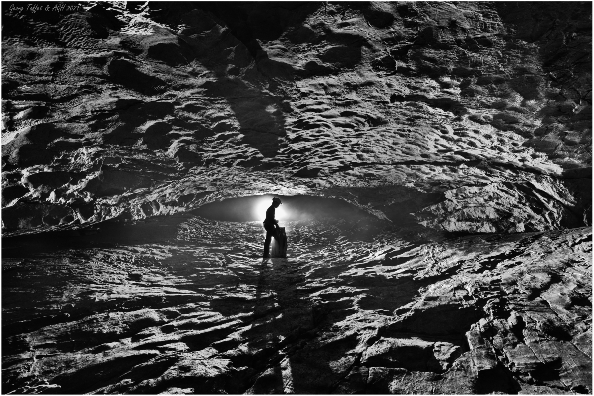 H&ouml;lloch Titanengang